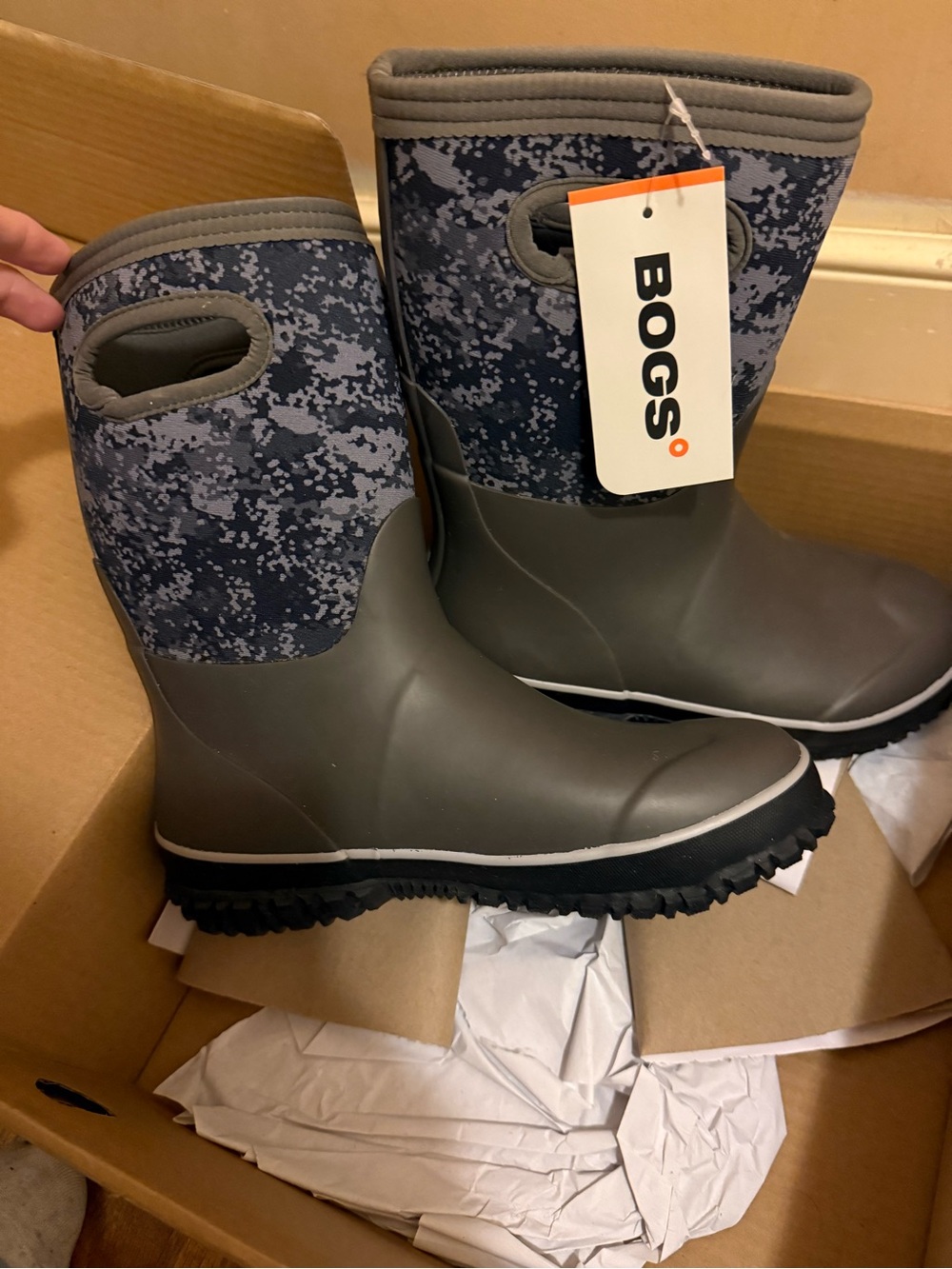 Boys winter Bogs